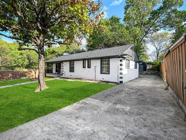 1711  Essex Avenue , Dallas Texas 75203