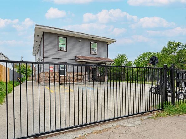 3020  South Boulevard  6, Dallas Texas 75215