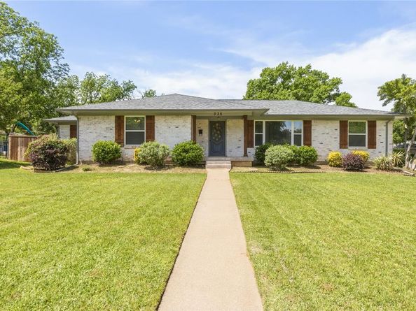 535  Degan Avenue , Lewisville Texas 75057