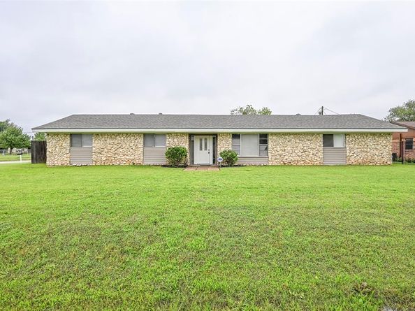 108 S Beverly Street , Crowley Texas 76036