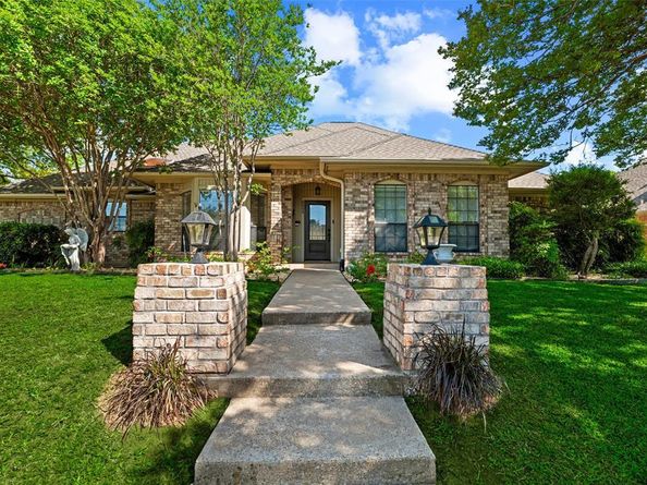 6004  Lakehurst Drive , Arlington Texas 76016
