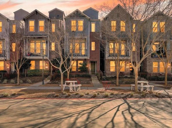 1141  Tea Olive Lane , Dallas Texas 75212