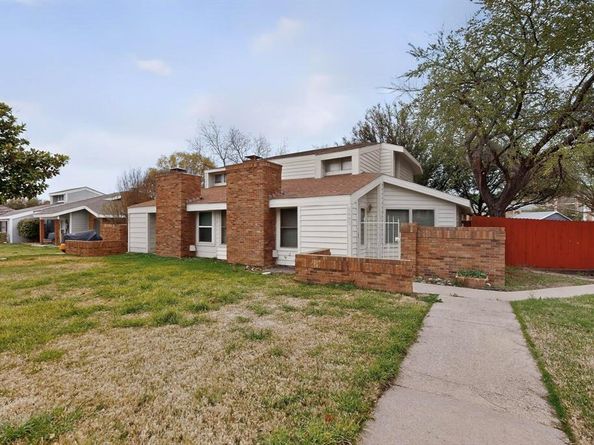 2407  Mustang Court , Lewisville Texas 75067