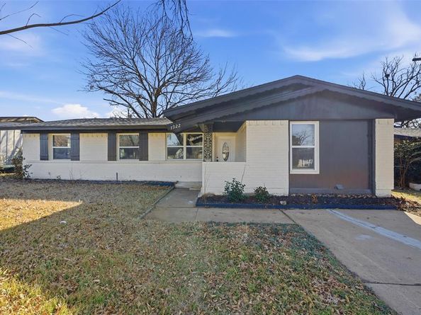 3922  Rainier Street , Irving Texas 75062