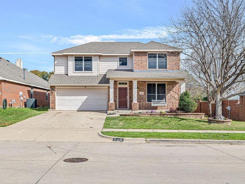804  Ridge Point Drive , Grand Prairie Texas 75052
