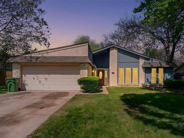 1025  Terrace Trail , Carrollton Texas 75006