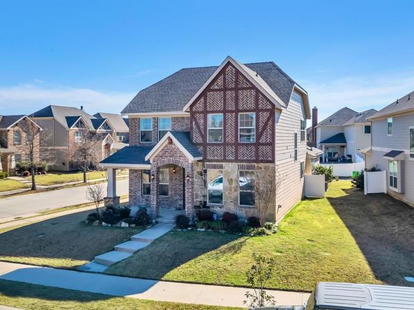 1044  Holly Anne Lane , Aubrey Texas 76227