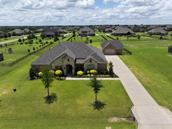 2151  Lariat Trail , Celina Texas 75009