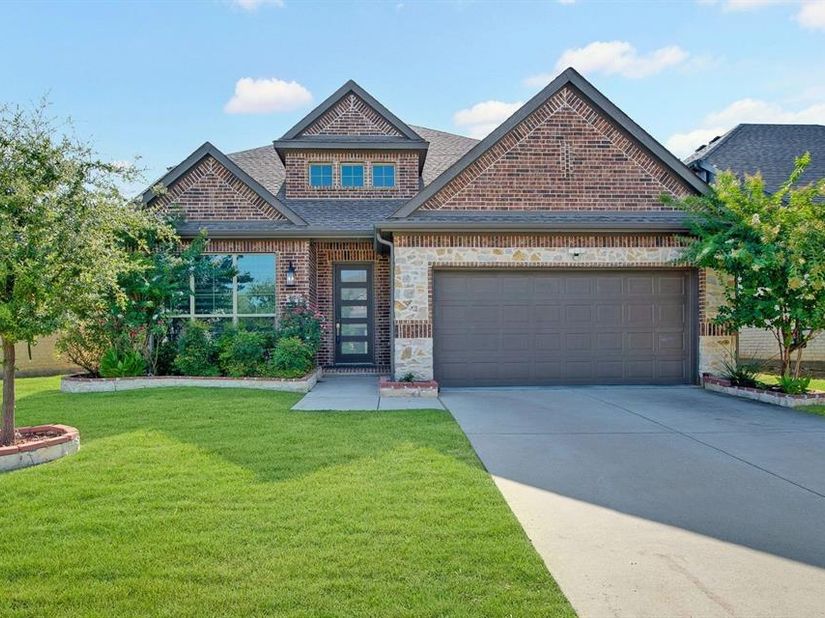 4000  Nightingale Street , Celina Texas 75009