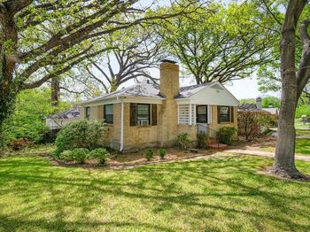 910  Reverchon Drive 