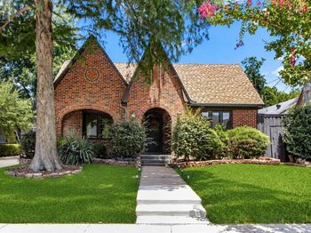 5222  Bradford Drive 