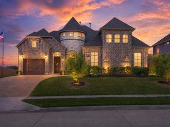 7910  Edgeglen Trail 