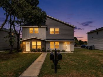 931-933  River Road 