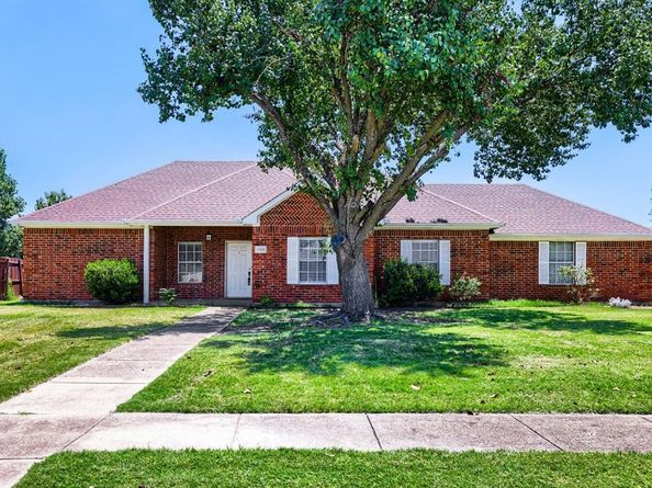 4422  Briarcrest Lane , Sachse Texas 75048