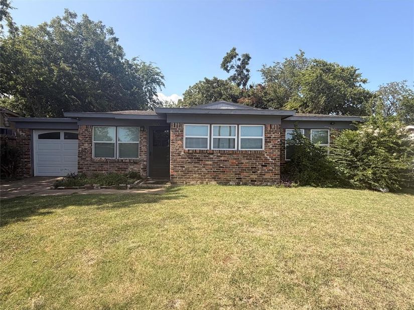 6033  Ramey Avenue , Fort Worth Texas 76112