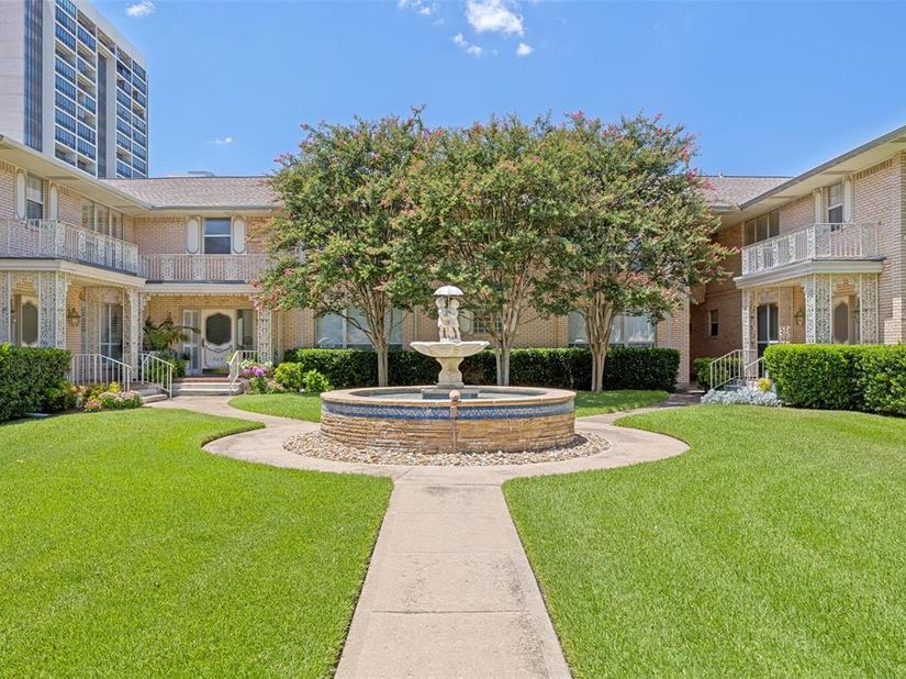 8619  Edgemere Road  C, Dallas Texas 75225