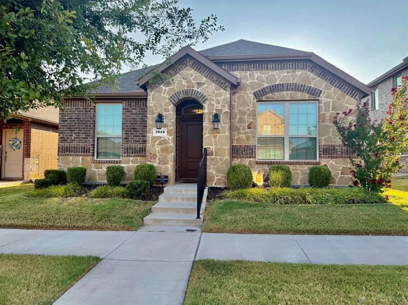 7012  Wildflower Way , Little Elm Texas 76227