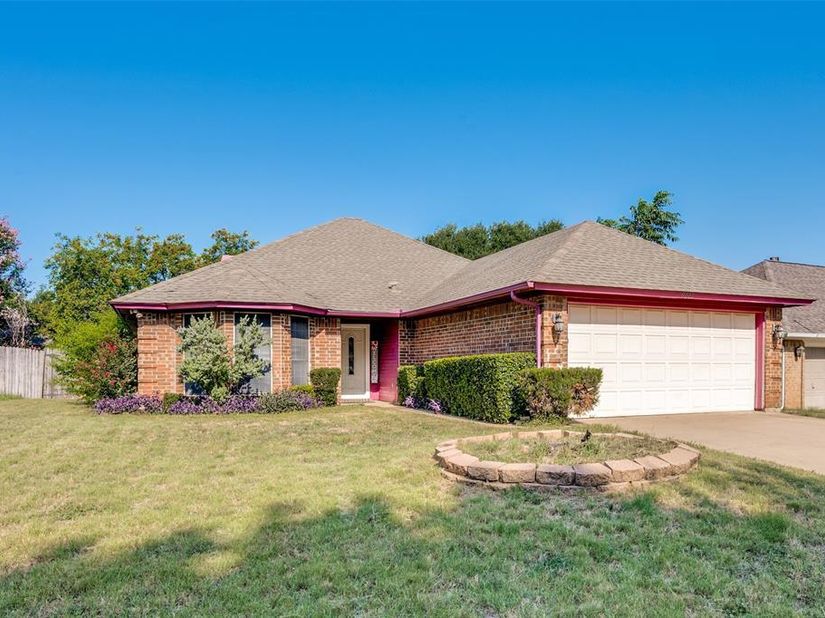 9008  Topperwind Court , Fort Worth Texas 76134