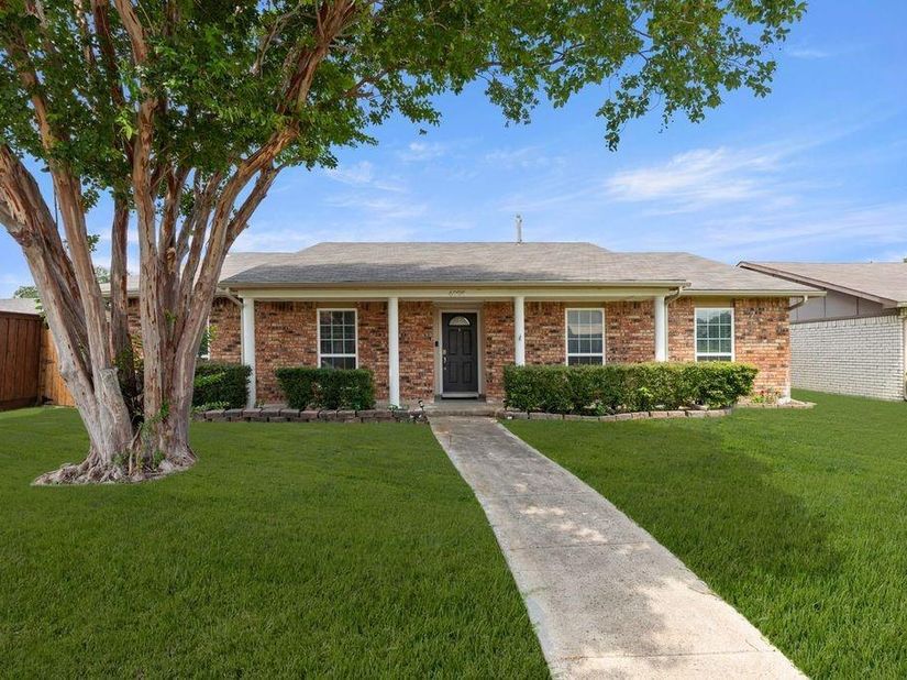 6005  Blair Oaks Drive , The Colony Texas 75056