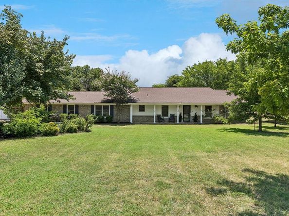 524  Oakridge Trail , Copper Canyon Texas 75077