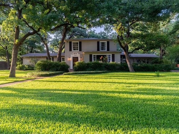 4221  Kenwood Court , Fort Worth Texas 76103