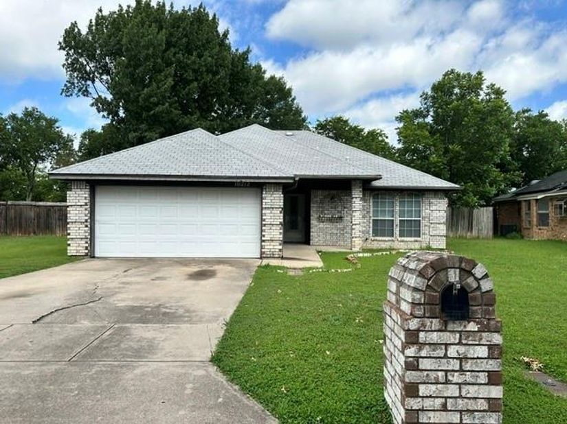 10212  Little Fox Court , Fort Worth Texas 76108