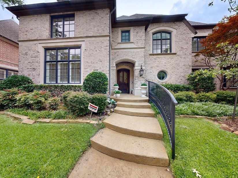 5920  Burgandy Street , Plano Texas 75093