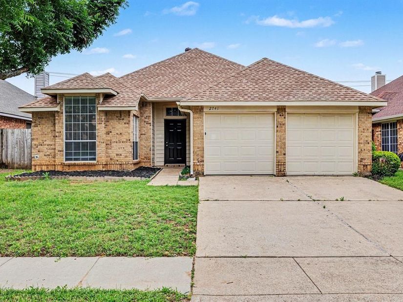 2741  Salado Trail , Fort Worth Texas 76118
