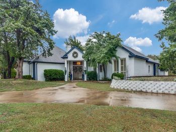 1828  Valley View Drive 