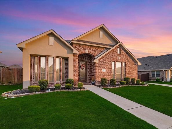 1128  Sutton Place , DeSoto Texas 75115