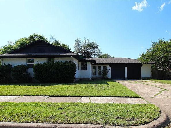 4502  Live Oak Drive , Mesquite Texas 75150
