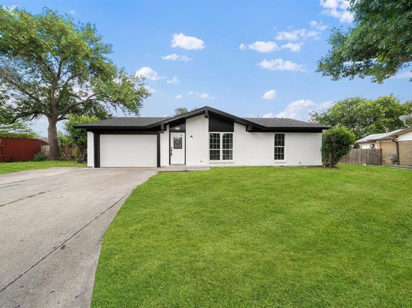 2118  Lamont Drive , Garland Texas 75040