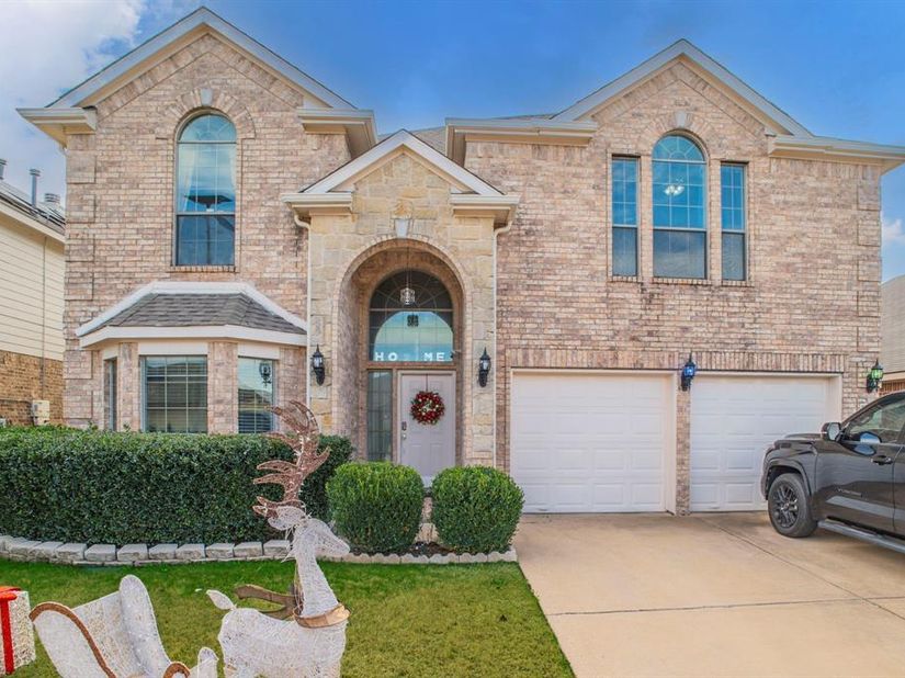317  Crescent Creek Lane , Fort Worth Texas 76140