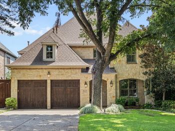 6218  Lakeshore Drive 