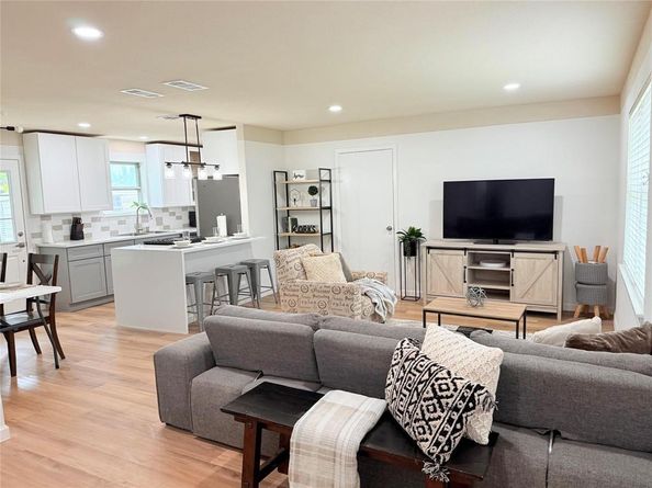 522  Milky Way , Garland Texas 75040