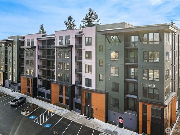 6949 NE 184th Lane 504, Kenmore WA 98028