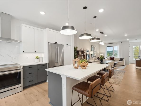 12237 137th Place NE 2806, Redmond WA 98052