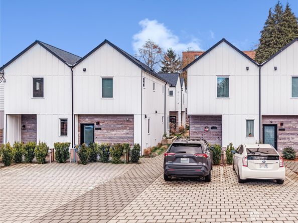 10350 Wallingford Avenue N B, Seattle WA 98133