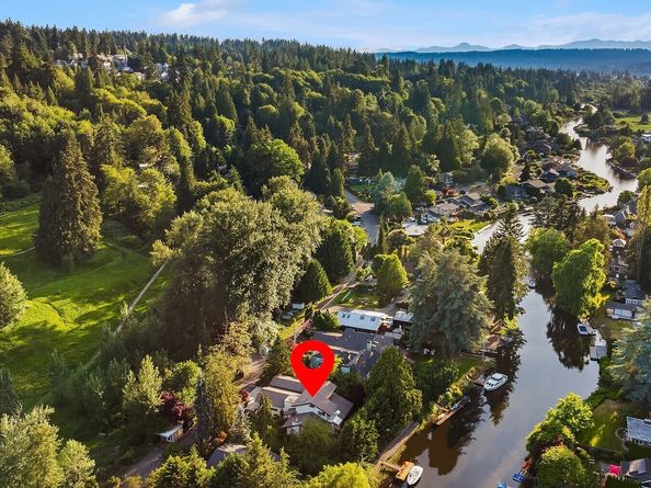 9004 NE 170th Street, Kenmore WA 98028