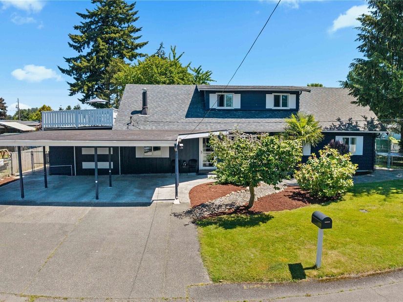 25916 18th Avenue S, Des Moines WA 98198