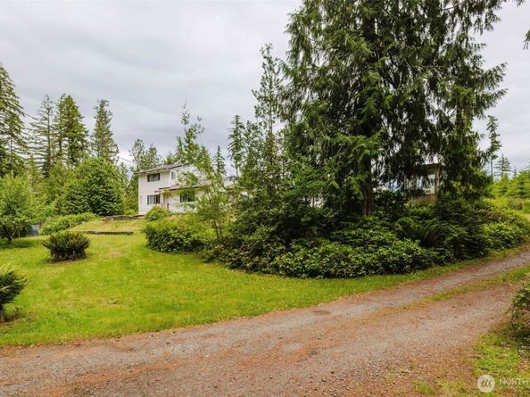 8025 W Wildcat Lake Road, Bremerton WA 98312