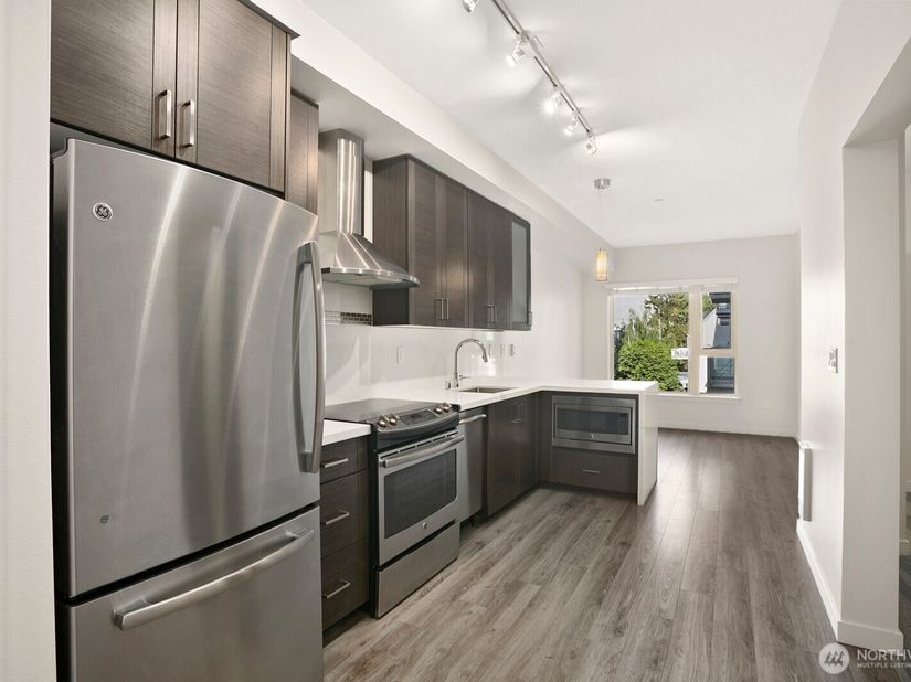 1760 NW 56th Street 421, Seattle WA 98107