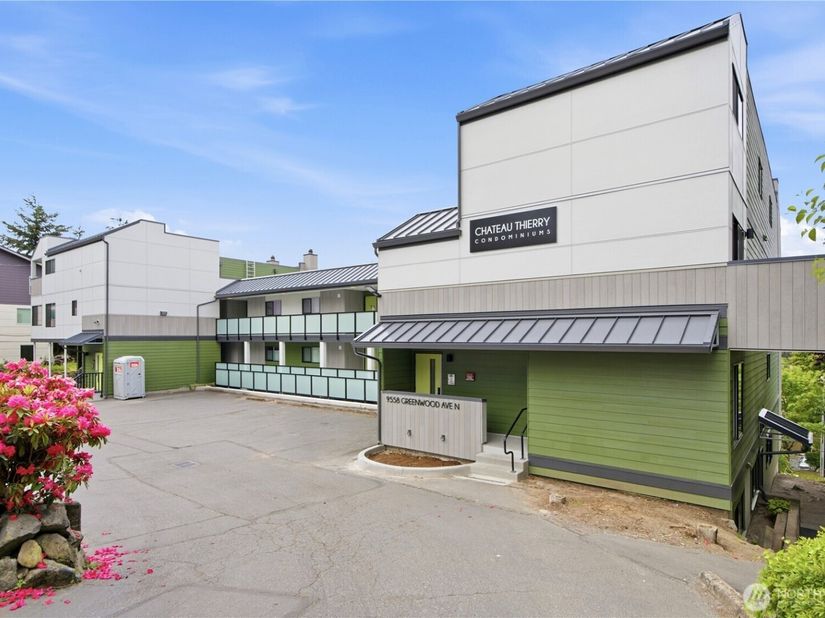 9558 Greenwood Avenue N 309, Seattle WA 98103