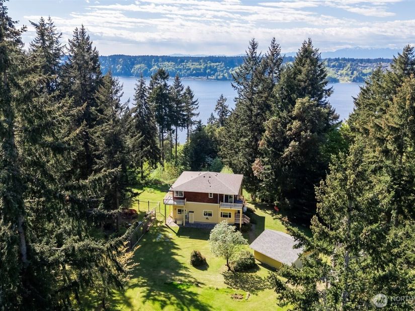 28525 143rd Avenue SW, Vashon WA 98070