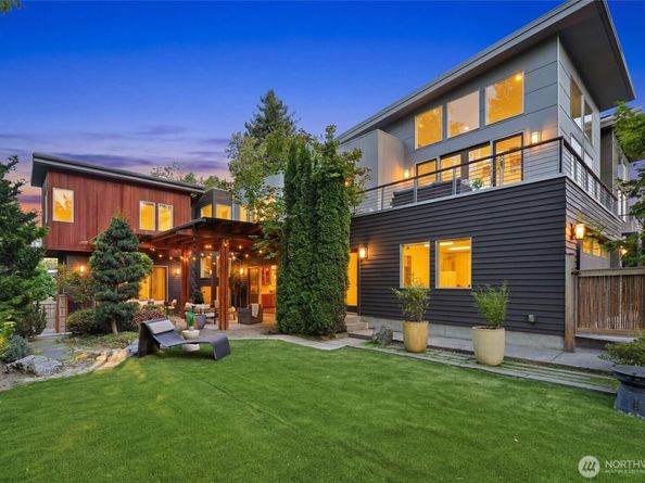 1533 38th Avenue E, Seattle WA 98112