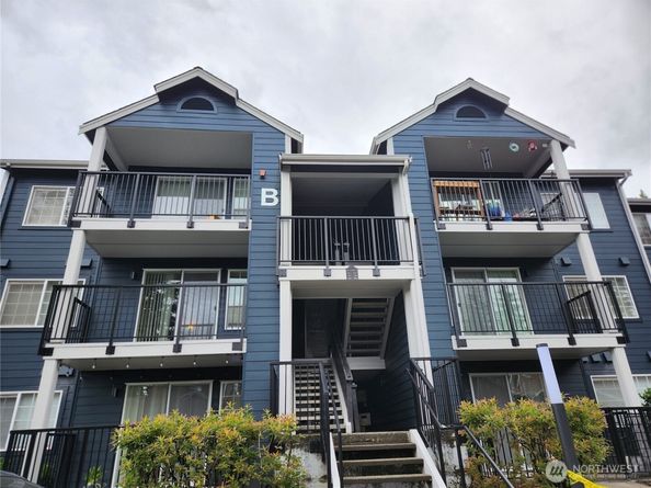 215 100th Street SW B204, Everett WA 98204