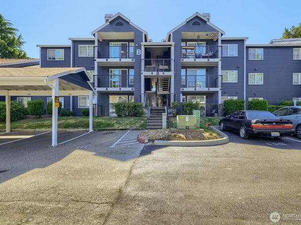 215 100th Street SW B204, Everett WA 98204