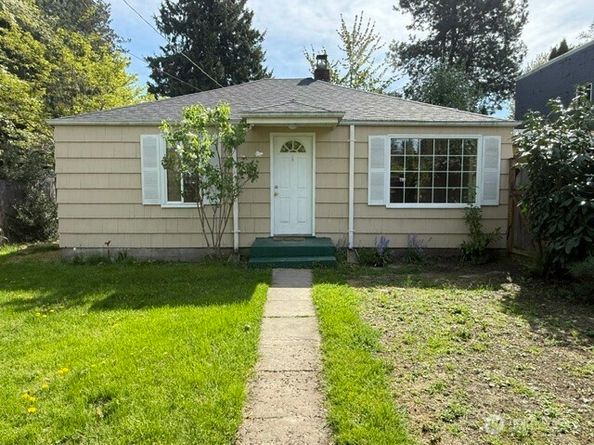 12018 Sand Point Way NE, Seattle WA 98125