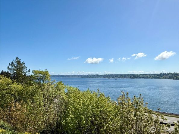 1700 Sunn Fjord Lane L208, Bremerton WA 98312