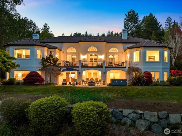 4145 Peregrine Point Way SE, Sammamish WA 98075